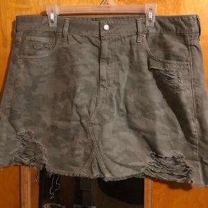 BNWOT Green Camo Distressed Hi-Rise Festival Skirt